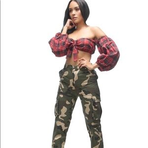 THE MYSTYLEMODE RED PLAID FLANNEL FRONT BOW TIE LONG SLEEVE CROP TOP